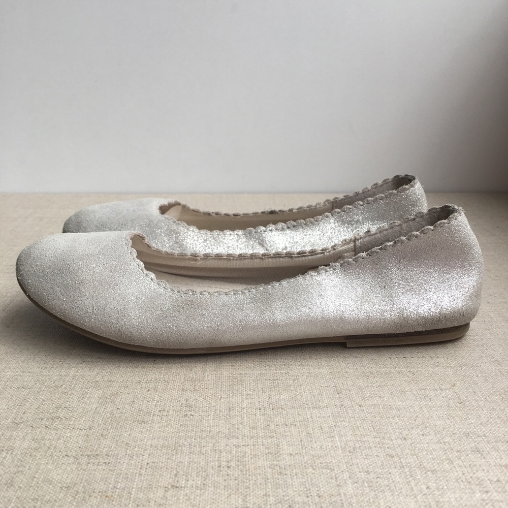GAP Girl US 2 EU 32 Silver Leather Scalloped Flats